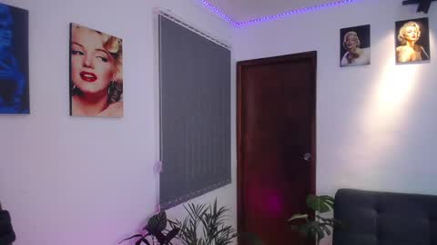 Snapshot of shellsy_hans chatting on 02-04-25, 08:17 Shellsy H online show from 02-04-25, 08:17