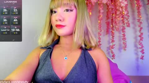 Snapshot of shelutty chatting on 12-11-24, 09:19 LUTTY online show from 12-11-24, 09:19