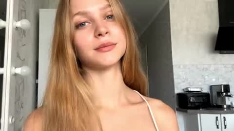 Kiki online show from 06-16-26, 09:56