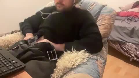 Snapshot of shenjungle1 chatting on 11-23-25, 09:36 shenjungle1 online show from 11-23-25, 09:36