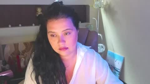 Snapshot of sherbru chatting on 06-12-26, 01:37 Sher online show from 06-12-26, 01:37
