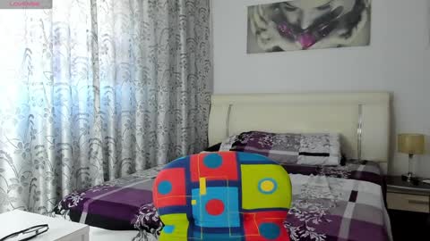 Snapshot of sherllystone chatting on 01-18-25, 01:08 Miky online show from 01-18-25, 01:08