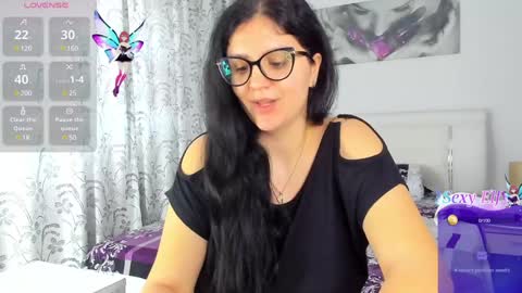 Snapshot of sherllystone chatting on 01-23-25, 01:35 Miky online show from 01-23-25, 01:35