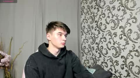 Max online show from 09-18-25, 05:59