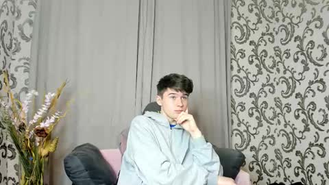 Max online show from 10-04-25, 06:39