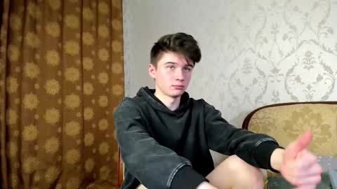 Max online show from 10-11-25, 07:01