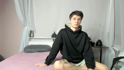 Snapshot of sherlockmax chatting on 01-18-26, 07:06 Max online show from 01-18-26, 07:06