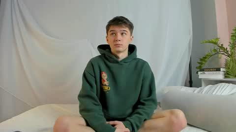 Snapshot of sherlockmax chatting on 03-22-26, 06:55 Max online show from 03-22-26, 06:55