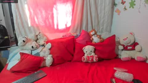 Snapshot of sherlyn_fox69 chatting on 01-08-25, 06:52 Maria Saenz online show from 01-08-25, 06:52
