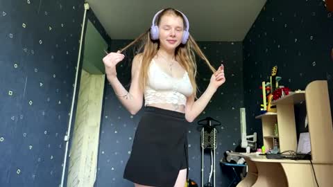 Snapshot of sherlyncreagh chatting on 05-14-26, 08:21 Kaayy online show from 05-14-26, 08:21