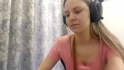 Lisa online show from 12-16-25, 06:29