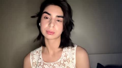 Amy online show from 06-05-26, 12:22