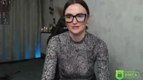 Vanessa online show from 02-11-25, 04:24