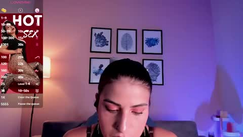 Snapshot of sheyla_hills_ chatting on 06-03-26, 04:04 Sheyla online show from 06-03-26, 04:04