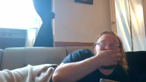 Snapshot of shifty885 chatting on 09-28-25, 02:11 shifty885 online show from 09-28-25, 02:11