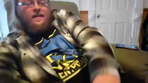 Snapshot of shifty885 chatting on 02-09-26, 07:18 shifty885 online show from 02-09-26, 07:18