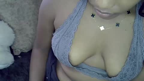 Snapshot of shiksdylan chatting on 02-17-26, 12:12 shiksdylan online show from 02-17-26, 12:12