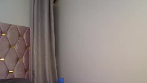 Snapshot of shillah024 chatting on 12-18-25, 07:09 Shilla online show from 12-18-25, 07:09