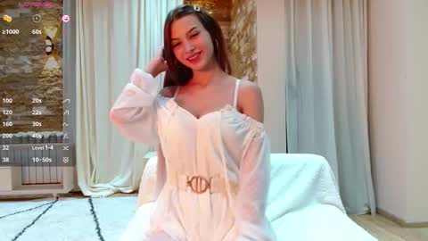 Snapshot of shinechanel chatting on 09-25-25, 01:20 ShineChanel online show from 09-25-25, 01:20