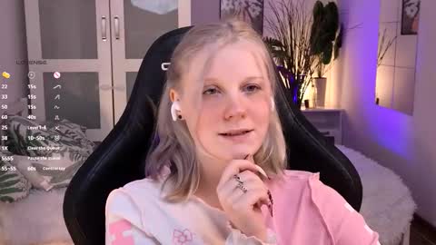 help me reach my first 25 thumbs up online show from 11-22-25, 09:36