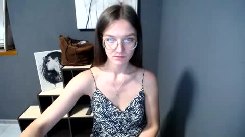 Snapshot of shining_pearl chatting on 06-26-26, 09:57 Jesica online show from 06-26-26, 09:57