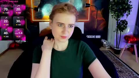 Lisa online show from 05-19-26, 01:44