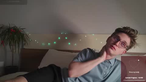 Snapshot of shirizo chatting on 01-05-26, 11:08 Matthew online show from 01-05-26, 11:08