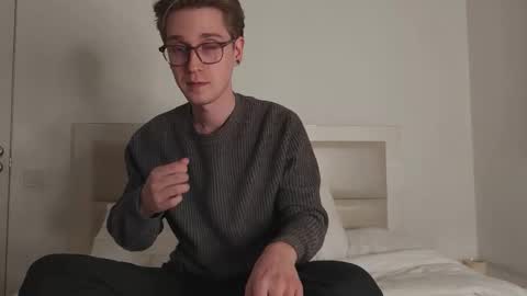 Snapshot of shirizo chatting on 02-22-26, 07:23 Matthew online show from 02-22-26, 07:23