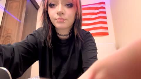 Snapshot of shirleyboulet chatting on 02-03-26, 08:36 Luna online show from 02-03-26, 08:36