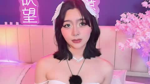 Snapshot of shizuko___ chatting on 02-17-26, 08:37 Valentina online show from 02-17-26, 08:37