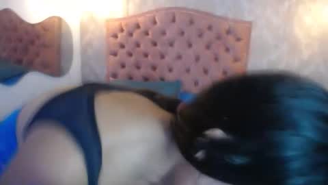 shofia_bueno online show from 04-17-26, 02:09