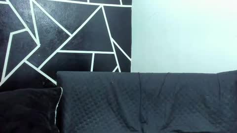 Snapshot of shooter_boy_ chatting on 02-25-25, 02:25 Shooter online show from 02-25-25, 02:25