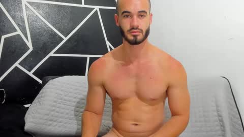 Snapshot of shooter_boy_ chatting on 03-12-25, 02:09 Shooter online show from 03-12-25, 02:09