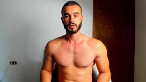Snapshot of shooter_boy_ chatting on 09-16-25, 04:13 Shooter online show from 09-16-25, 04:13