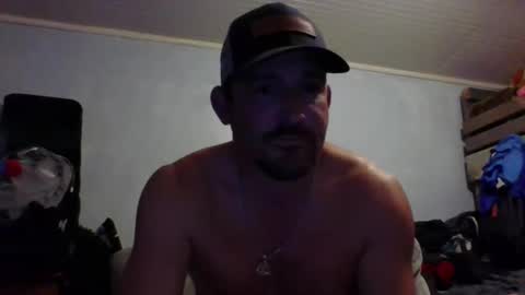 Snapshot of shooterj338 chatting on 04-06-26, 02:20 stud8265 online show from 04-06-26, 02:20