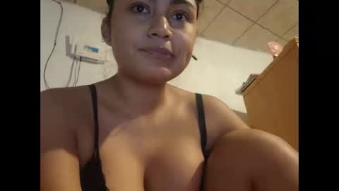 Snapshot of shoriqueso chatting on 01-12-26, 01:11 shoriqueso online show from 01-12-26, 01:11