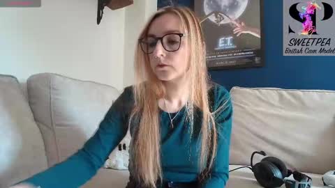Snapshot of short_sweetpea chatting on 09-30-25, 10:20 short sweetpea online show from 09-30-25, 10:20