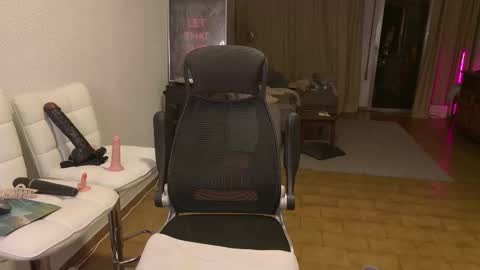 Snapshot of showmebbw chatting on 11-09-25, 07:56 Mimi online show from 11-09-25, 07:56