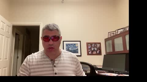 Snapshot of showmet chatting on 12-04-25, 05:28 Chicago Guy online show from 12-04-25, 05:28