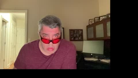Snapshot of showmet chatting on 04-01-26, 03:18 Chicago Guy online show from 04-01-26, 03:18