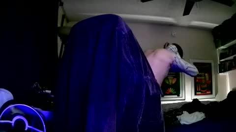 Snapshot of shrewtamer chatting on 12-10-24, 04:13 shrewtamer online show from 12-10-24, 04:13