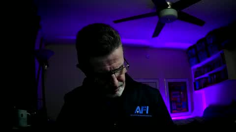 Snapshot of shrewtamer chatting on 12-24-24, 01:49 shrewtamer online show from 12-24-24, 01:49