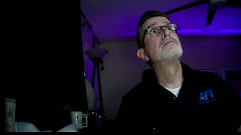 Snapshot of shrewtamer chatting on 12-28-24, 05:23 shrewtamer online show from 12-28-24, 05:23