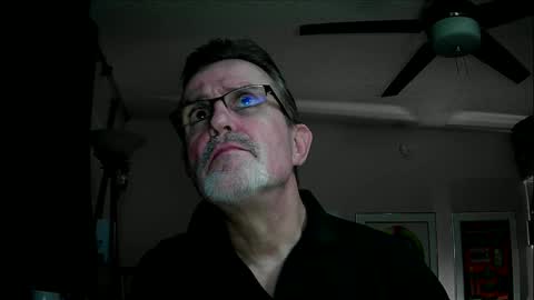 Snapshot of shrewtamer chatting on 01-19-25, 04:01 shrewtamer online show from 01-19-25, 04:01