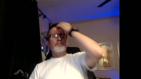Snapshot of shrewtamer chatting on 02-18-25, 01:43 shrewtamer online show from 02-18-25, 01:43