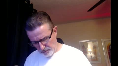 Snapshot of shrewtamer chatting on 02-25-25, 01:52 shrewtamer online show from 02-25-25, 01:52