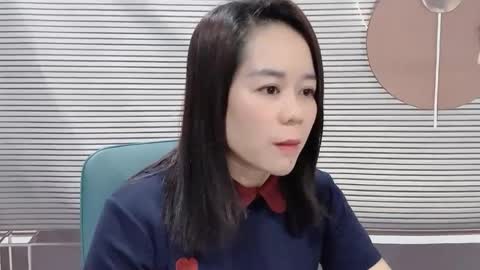 Hua yi online show from 05-18-26, 01:02