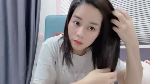 Hua yi online show from 06-08-26, 01:09