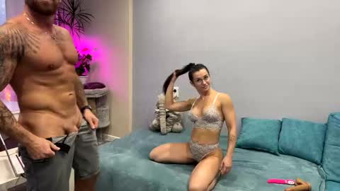 Snapshot of shtirlec86 chatting on 12-04-24, 03:59 Mary and Piter online show from 12-04-24, 03:59