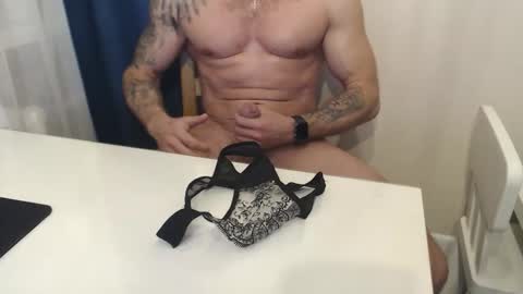 Snapshot of shtirlec86 chatting on 02-17-26, 05:52 Mary and Piter online show from 02-17-26, 05:52